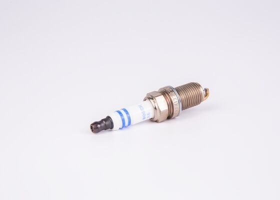 BOSCH 0 242 236 571 Spark Plug