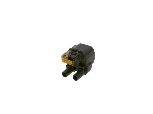 BOSCH 0 986 221 025 Ignition Coil