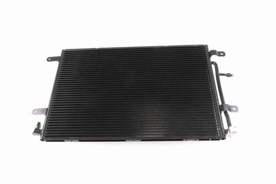 Condenser, air conditioning VEMO V15-62-1051